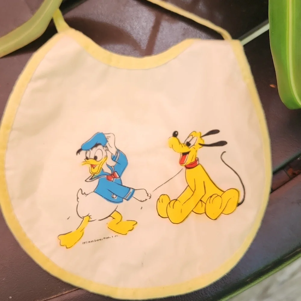 1970s Walt Disney Donald Duck Cartoon Character Bib - Yellow and White